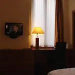 Hotel The Originals Du Grand Monarque Gare
