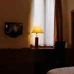 Hotel The Originals Du Grand Monarque Gare 2*