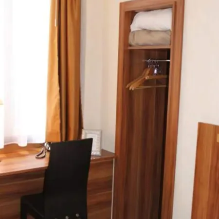 The Originals Du Grand Monarque Gare