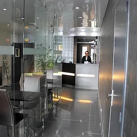 The Originals Du Grand Monarque Gare Hotel 2*