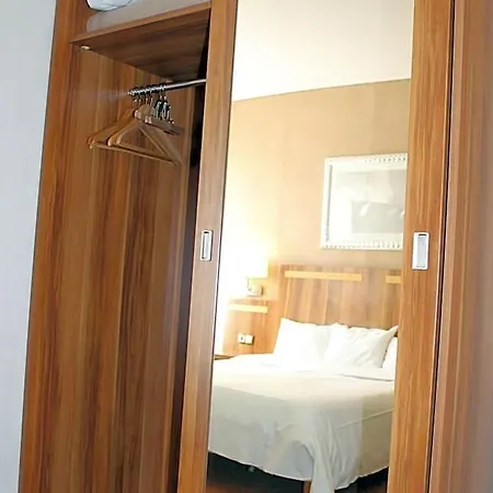 The Originals Du Grand Monarque Gare Hotel