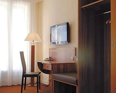 The Originals Du Grand Monarque Gare Hotel