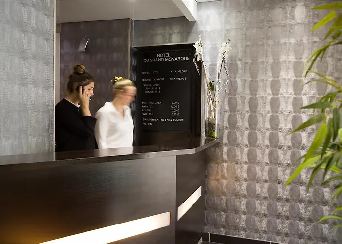 The Originals Du Grand Monarque Gare 2*