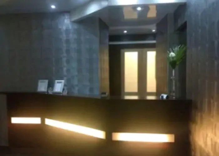 The Originals Du Grand Monarque Gare 2*