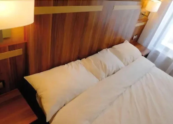 The Originals Du Grand Monarque Gare Hotel