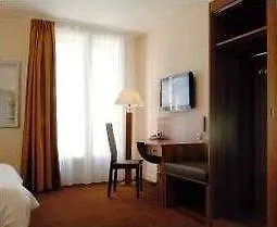 Hotel The Originals Du Grand Monarque Gare