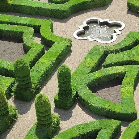 Hotel The Originals Du Grand Monarque Gare