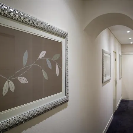 The Originals Du Grand Monarque Gare