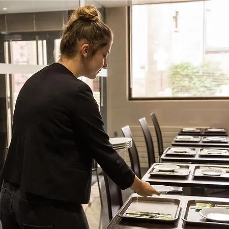 Hotel The Originals Du Grand Monarque Gare