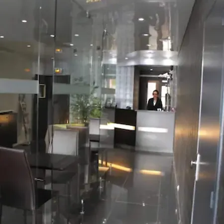 Hotel The Originals Du Grand Monarque Gare Nantes