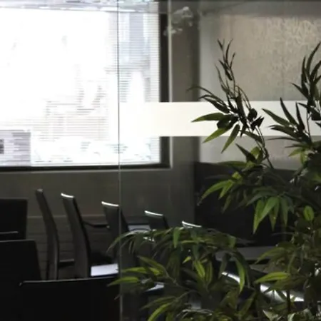 Hotel The Originals Du Grand Monarque Gare 2*