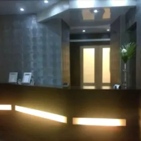 The Originals Du Grand Monarque Gare 2*