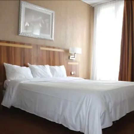 Hotel The Originals Du Grand Monarque Gare Nantes