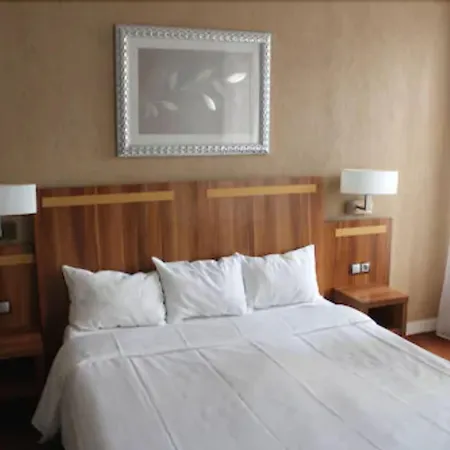 The Originals Du Grand Monarque Gare Hotel 2*